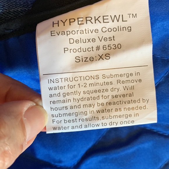 HYPERKEWL. NWT. Cooling Fabric Vest. Blue. Size XS. - Picture 7 of 9